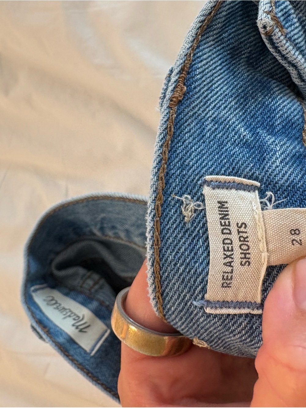 Madewell Light Blue Distressed Relaxed women’s Jean shorts - Picture 4 of 4